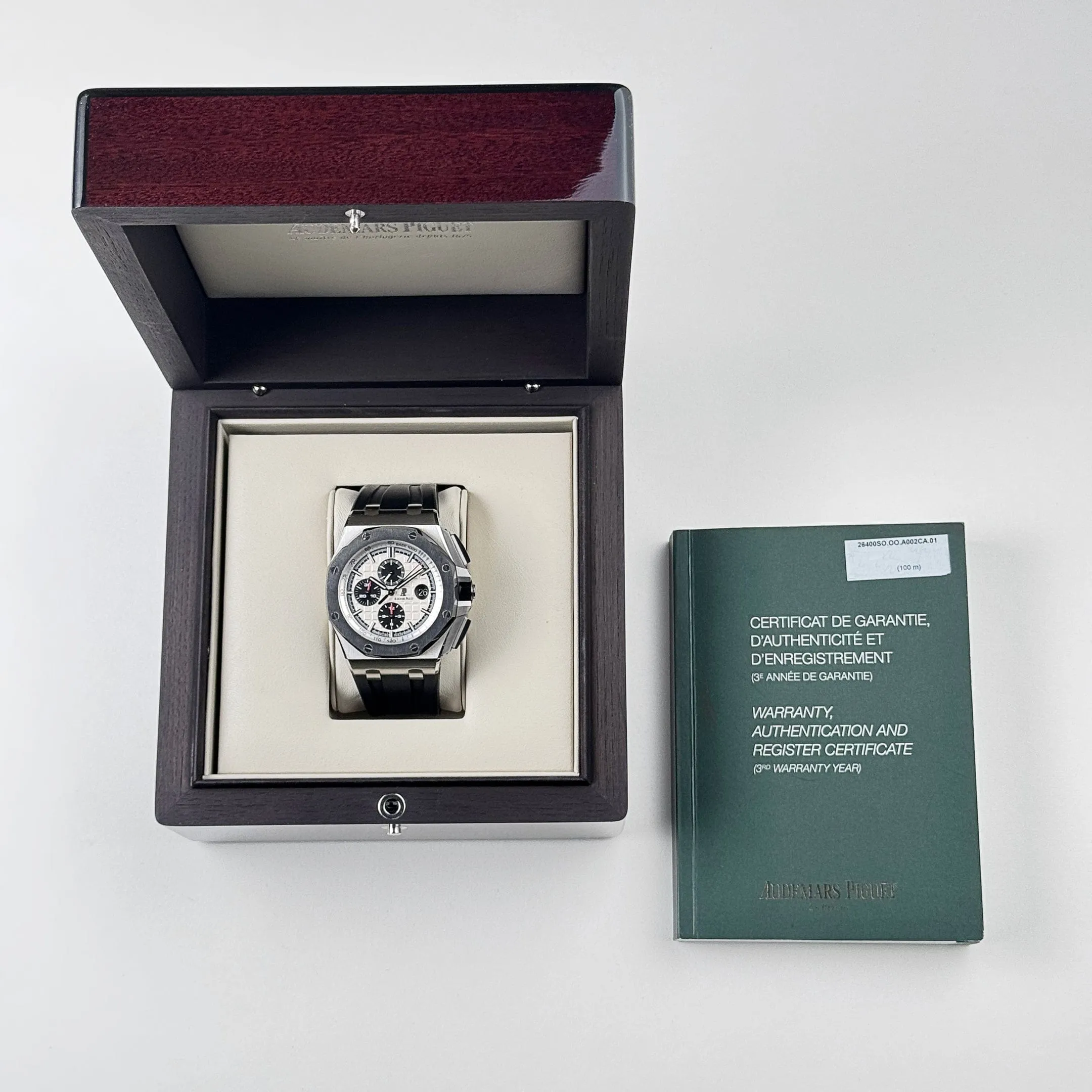A&P Luxury Watches Royal Oak Offshore 26400SO.OO.A002CA.01 Chronograph Steel Silver Dial (2016)