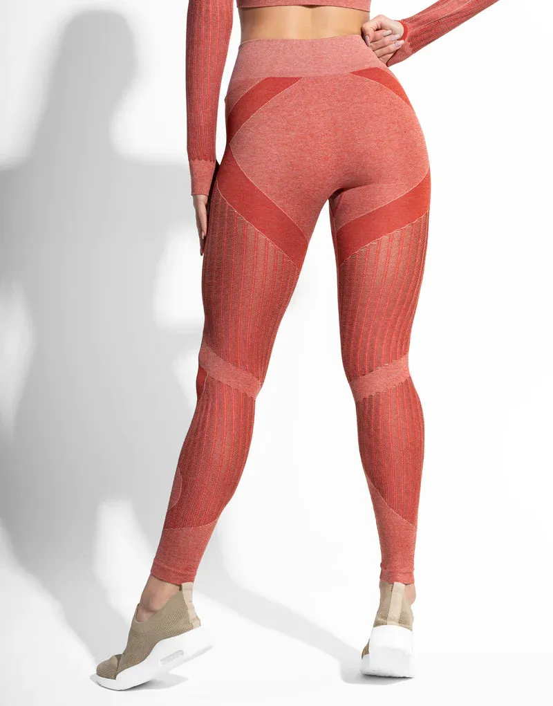 AEREO RED SEAMLESS