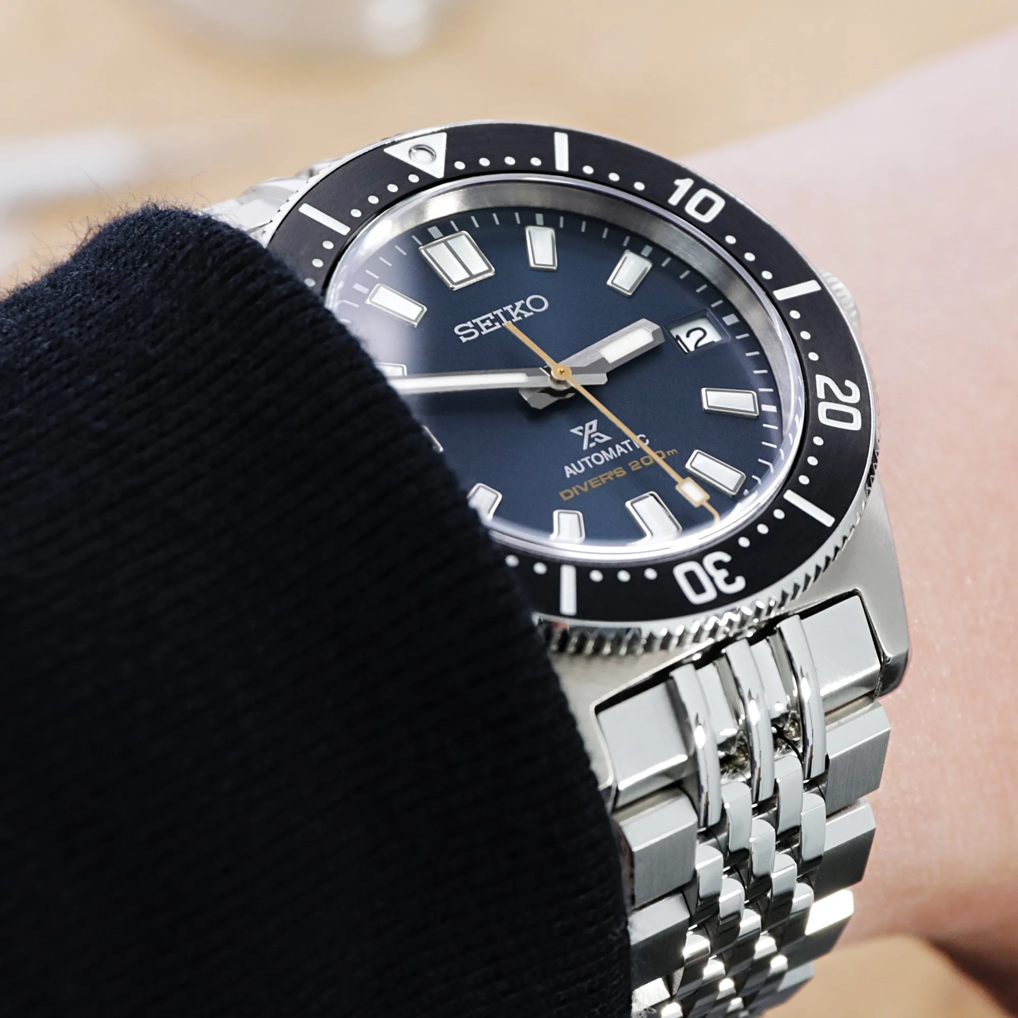 Asteroid for Seiko 63Mas 40.5mm V-Clasp, Brushed with Polished Center