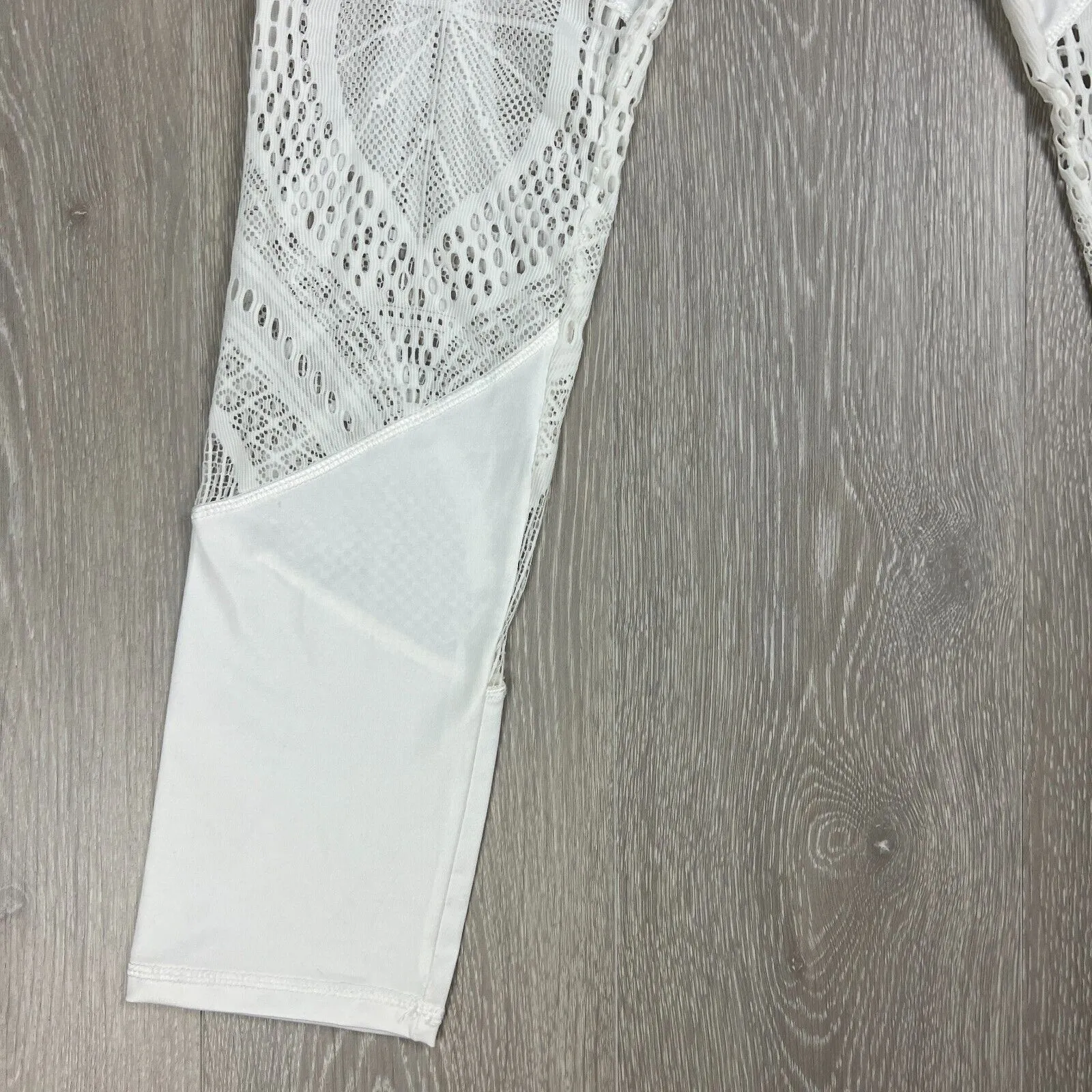Badgley Mischka Sport Womens White Leggings Size Large (New)