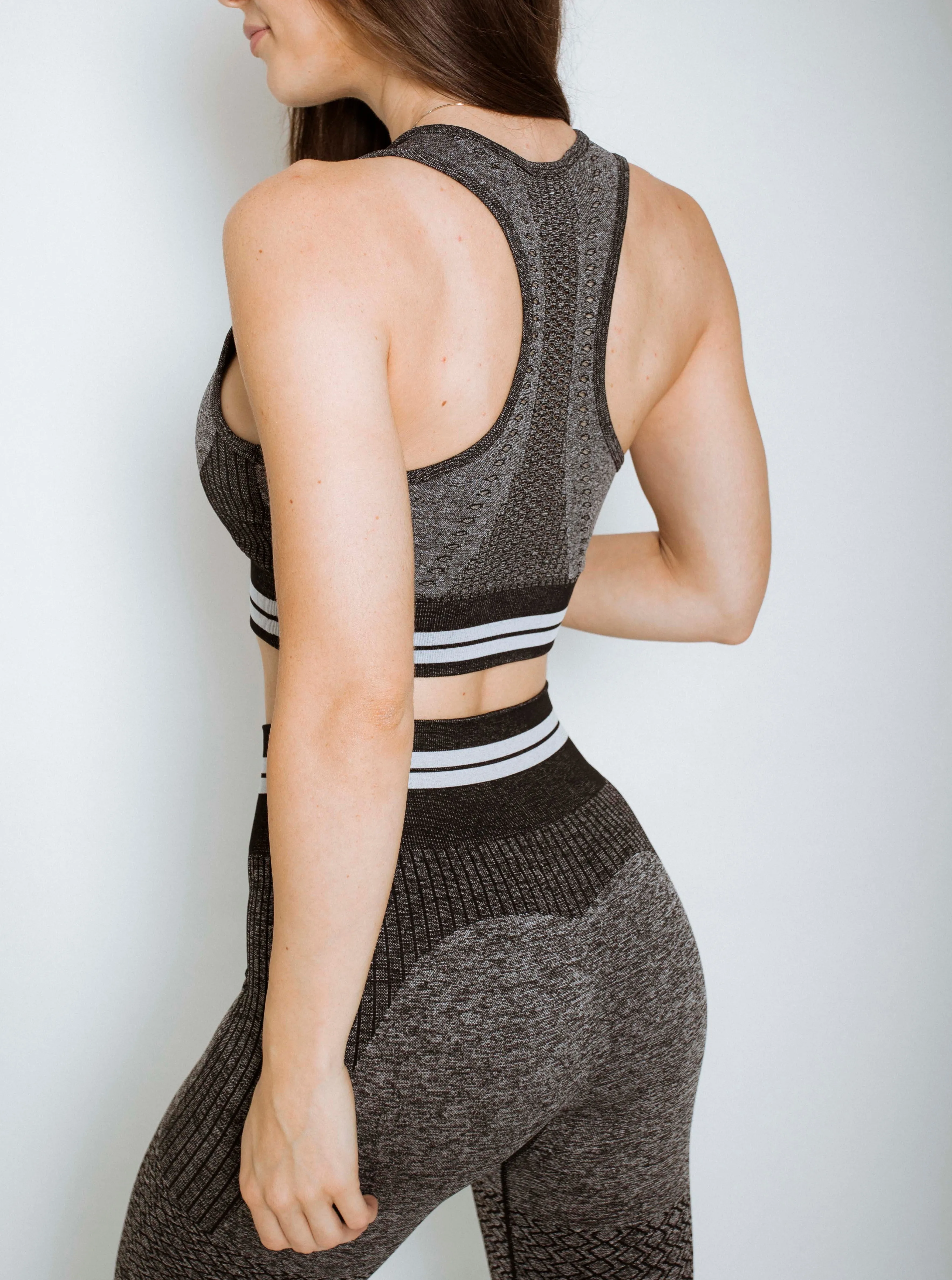 Bright Lines Dark Grey set