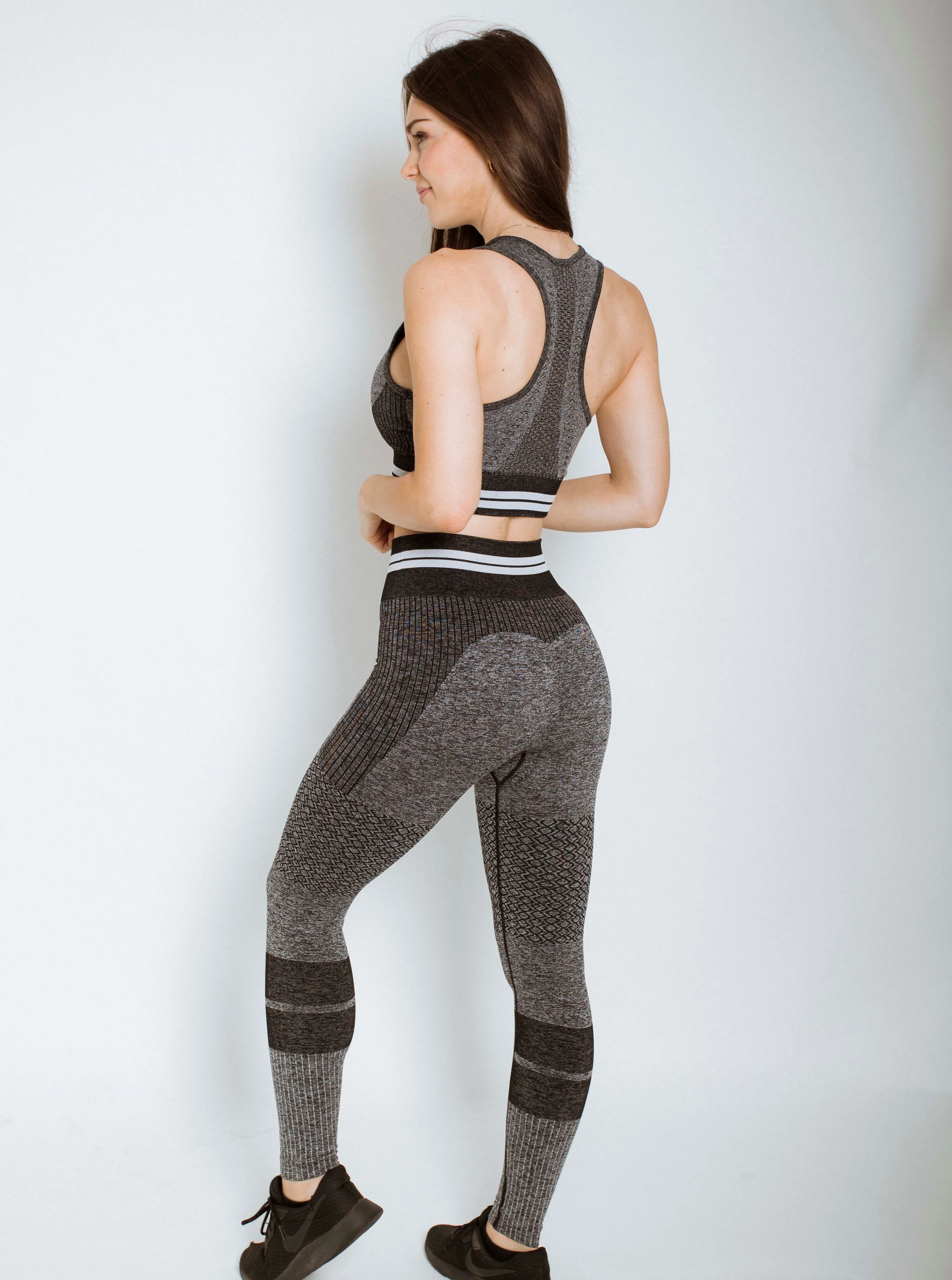 Bright Lines Dark Grey set