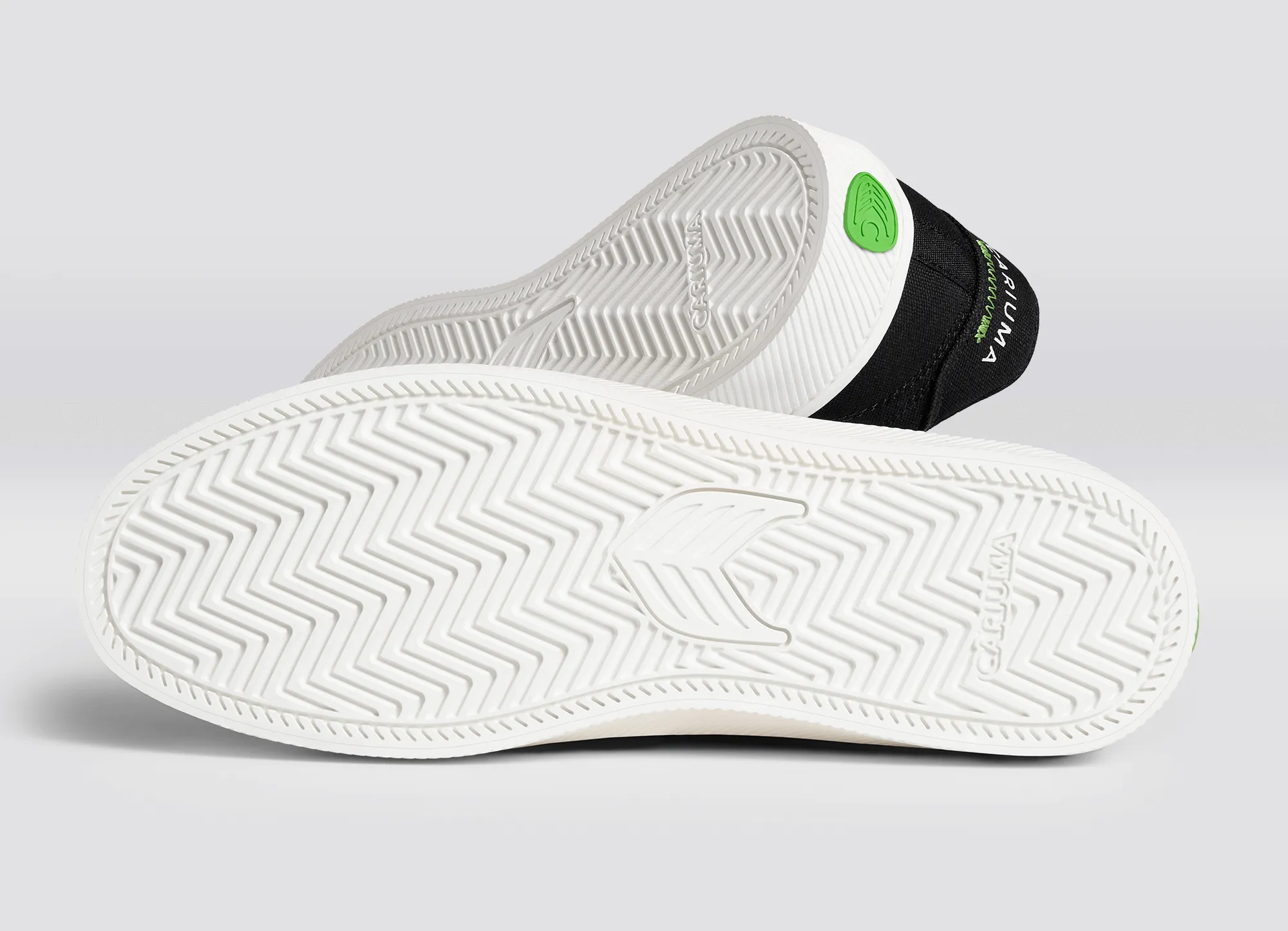 Cariuma Womens Naioca Shoes