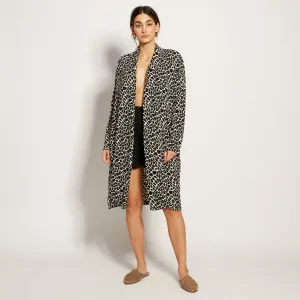 DELPHINE IN GIRAFFE