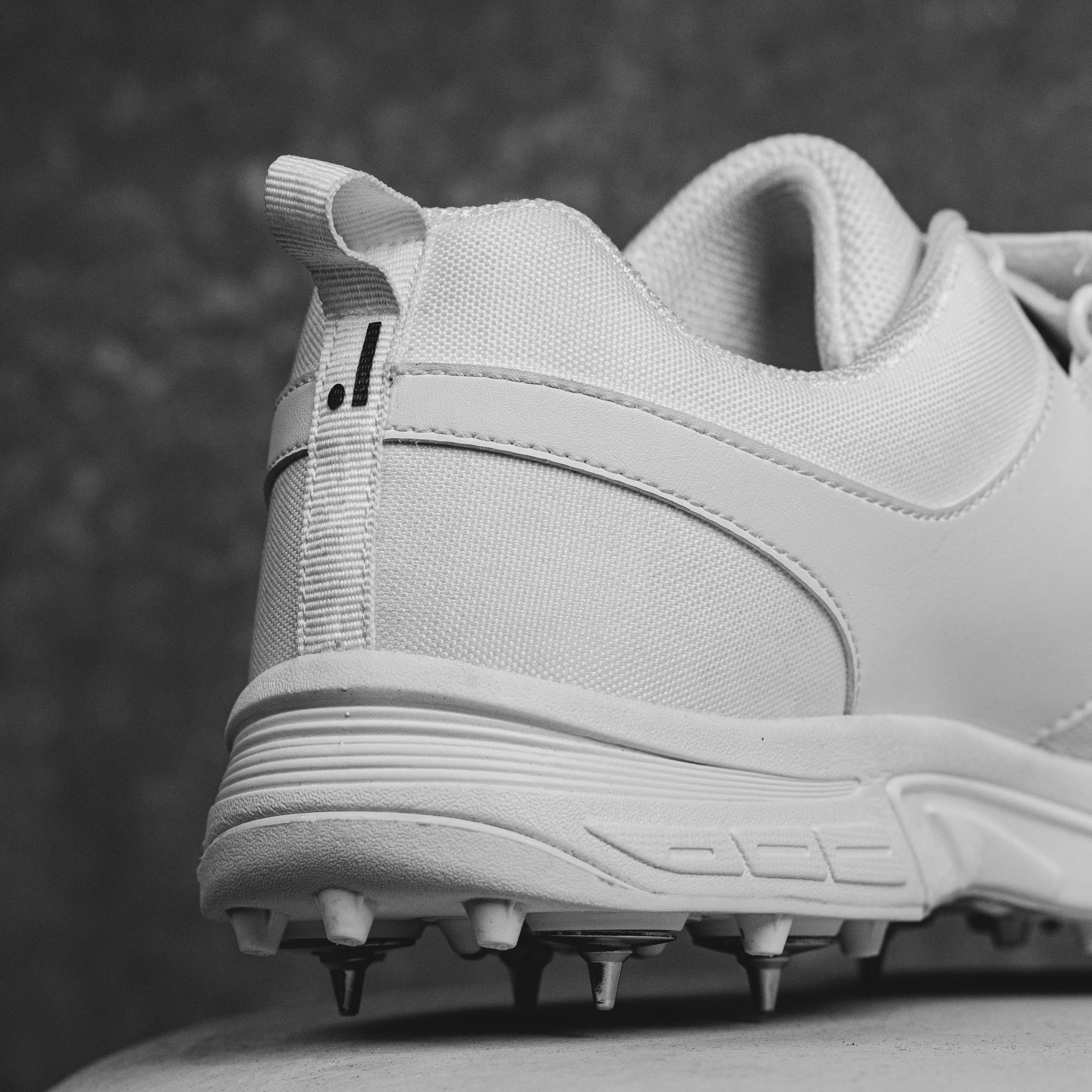 IDONEUS ID1 CRICKET SHOES