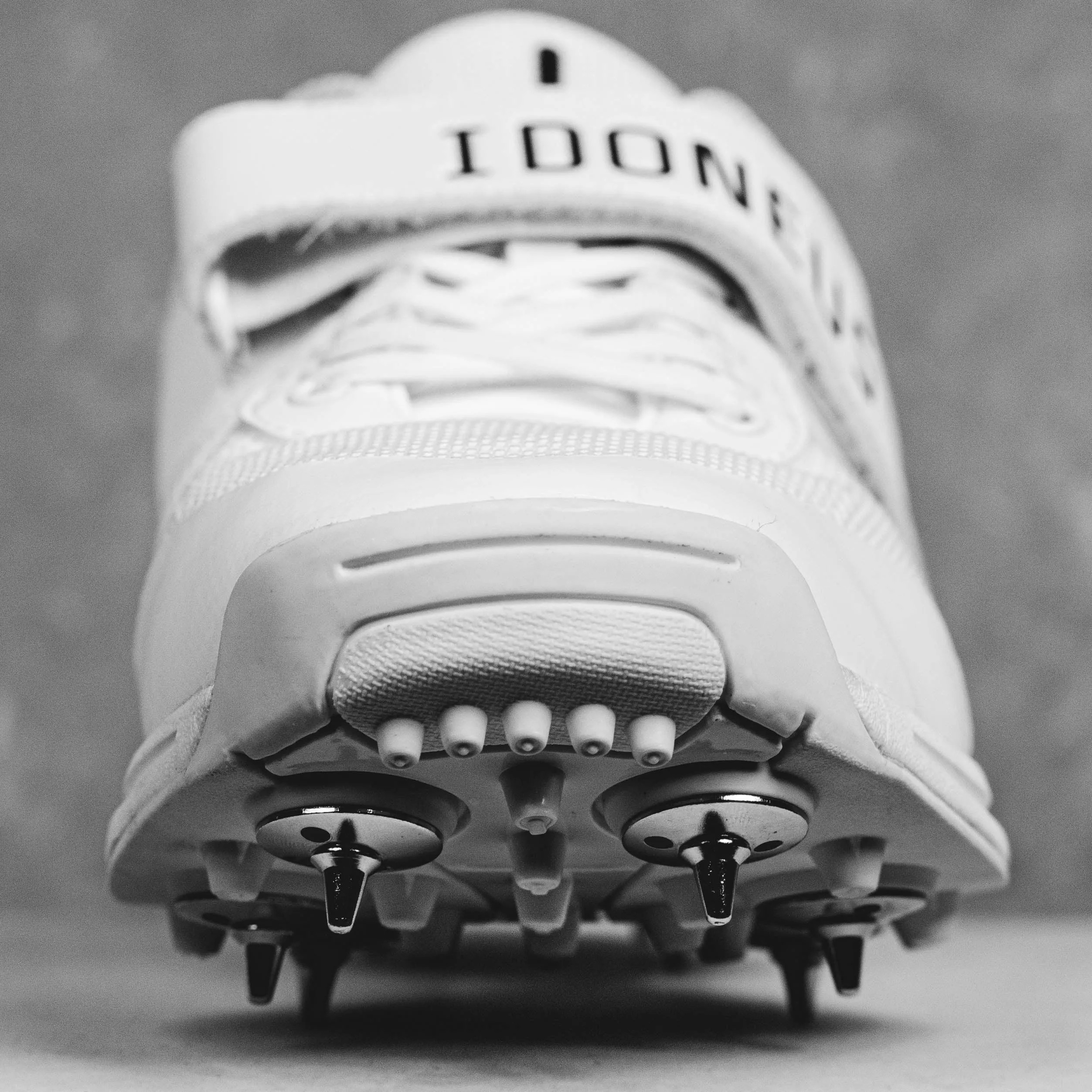 IDONEUS ID1 CRICKET SHOES