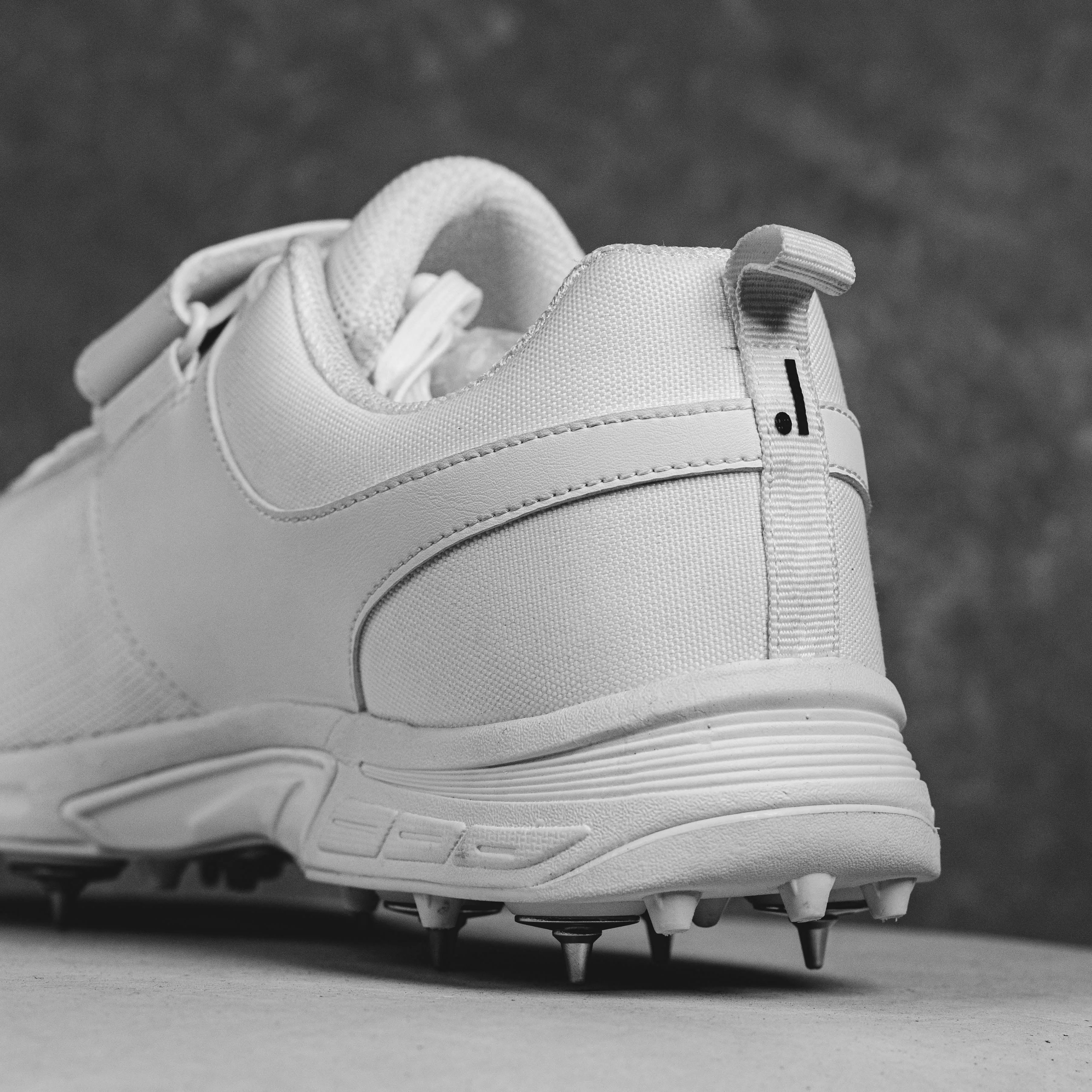 IDONEUS ID1 CRICKET SHOES