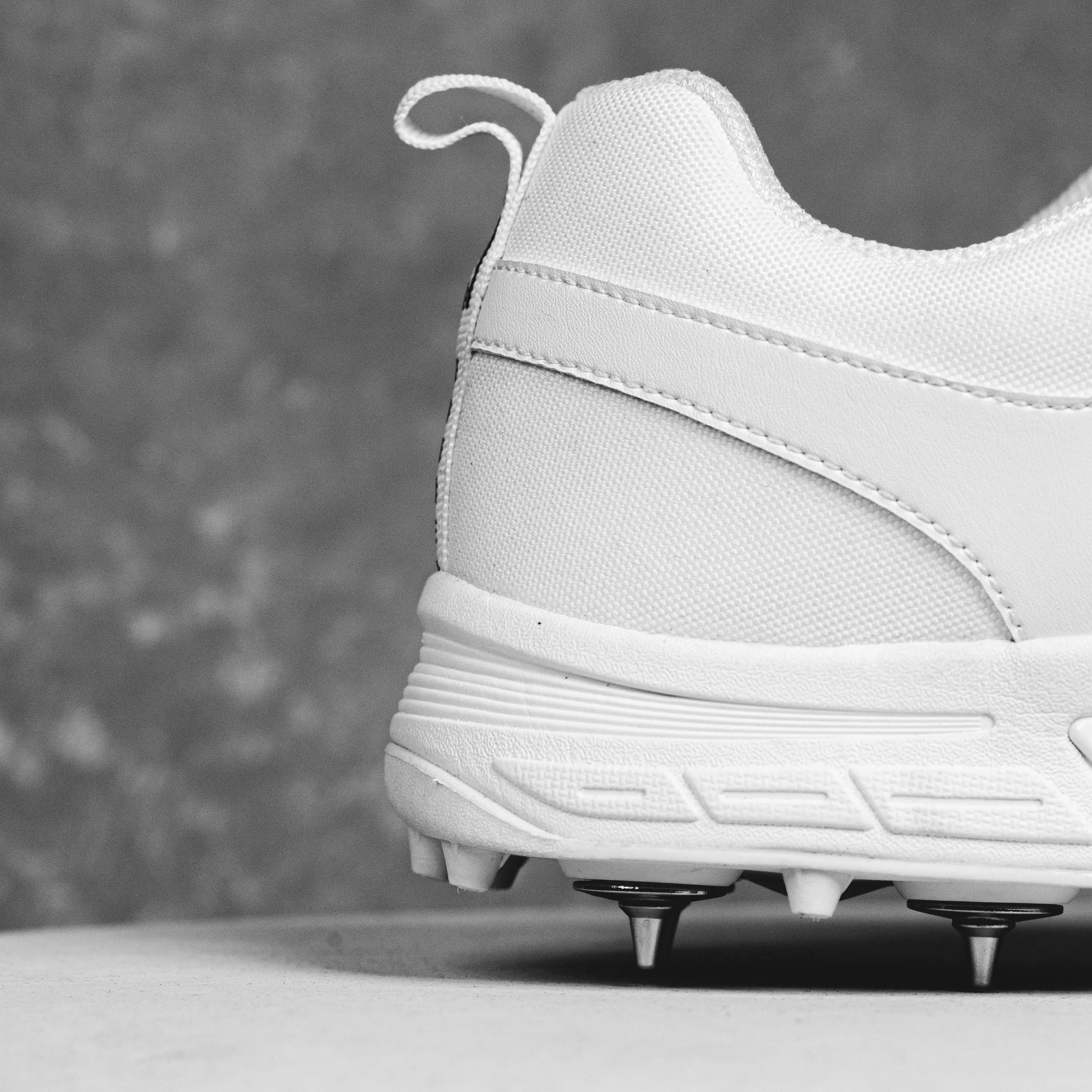 IDONEUS ID1 CRICKET SHOES