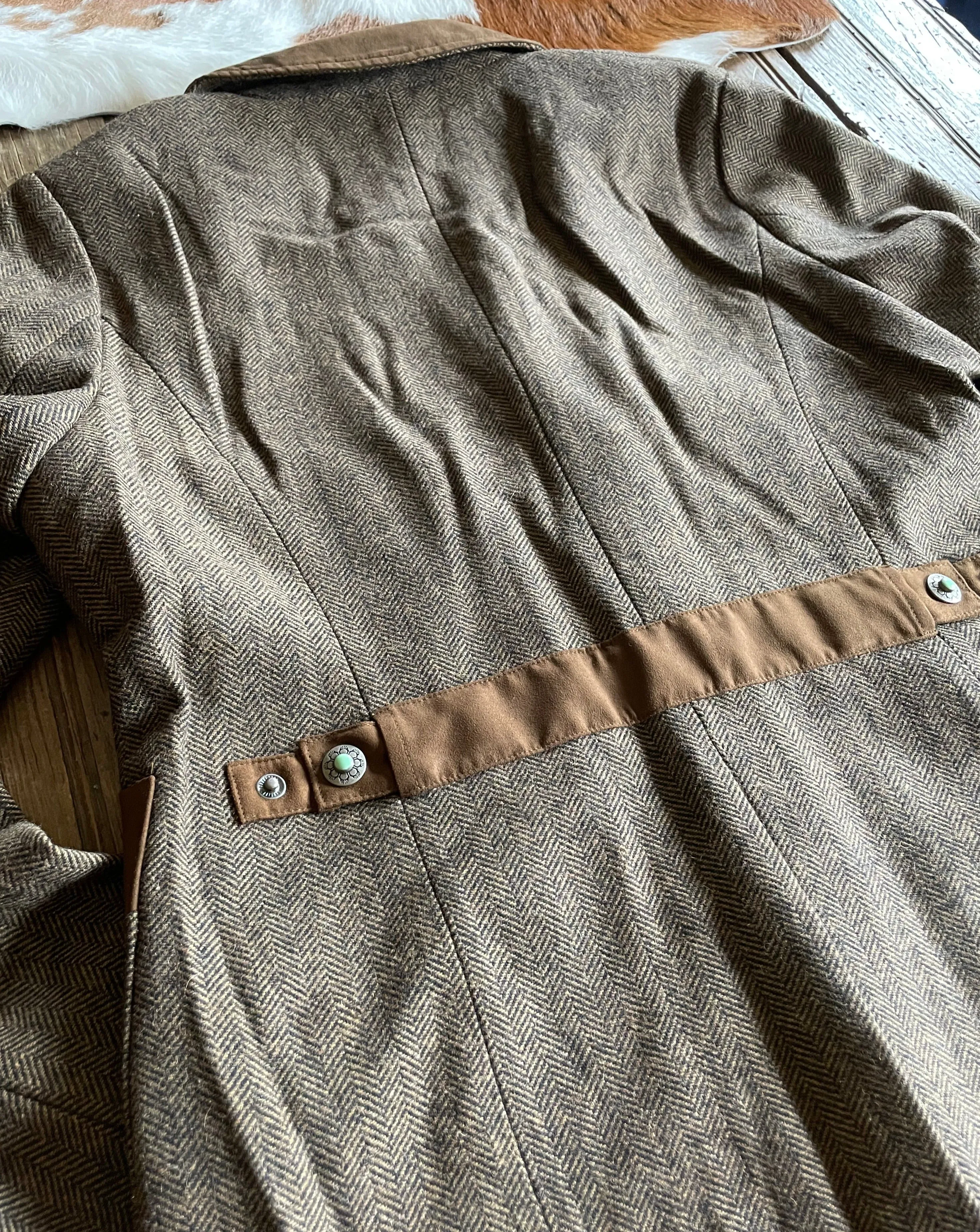 Katmai Blazer (Tan Herringbone)
