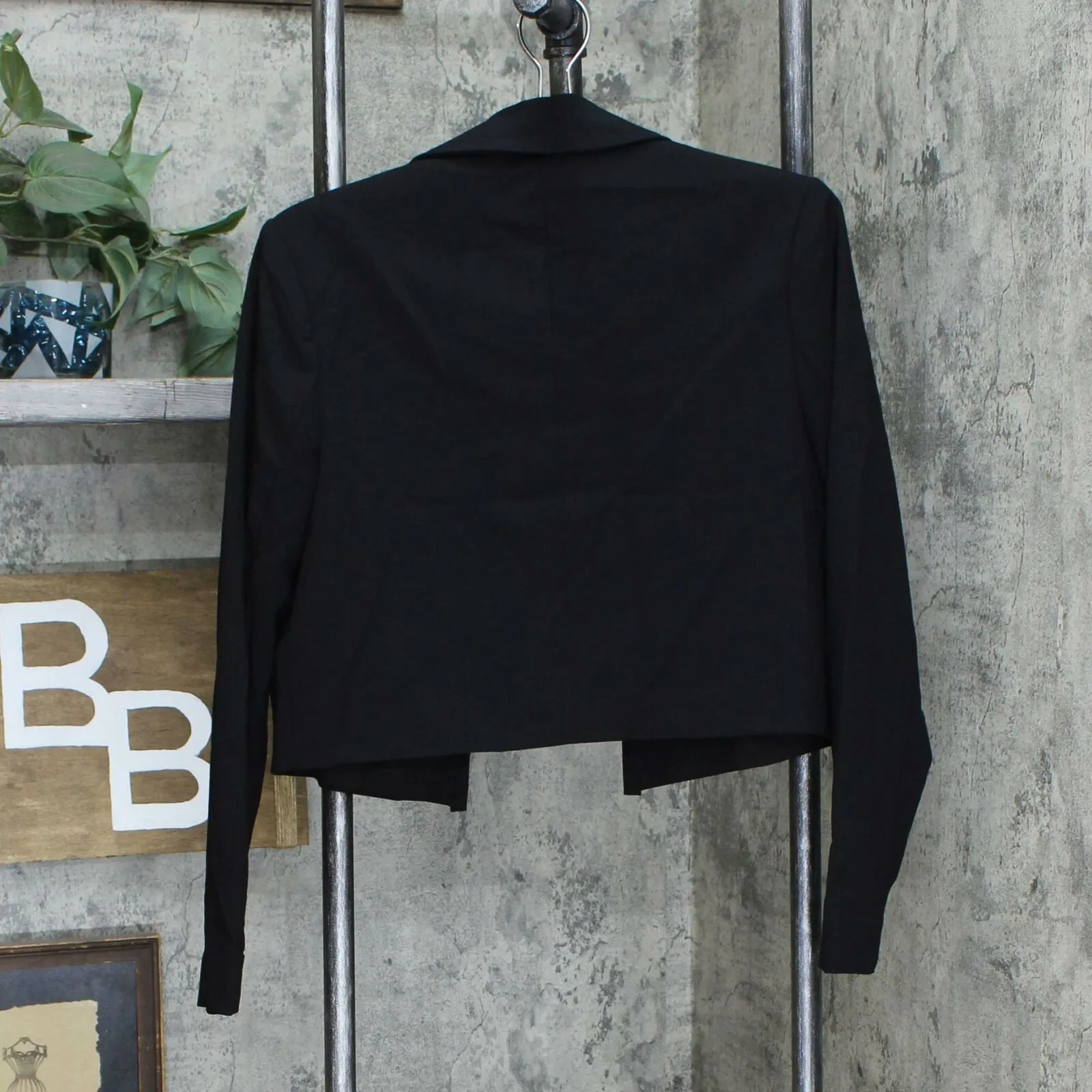 NWT Danielle Bernstein Women's Cropped Blazer Jacket. 719J103 Small
