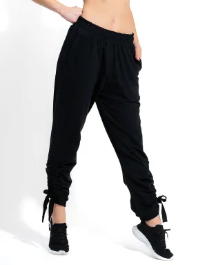 SCRUNCH BLACK JOGGER