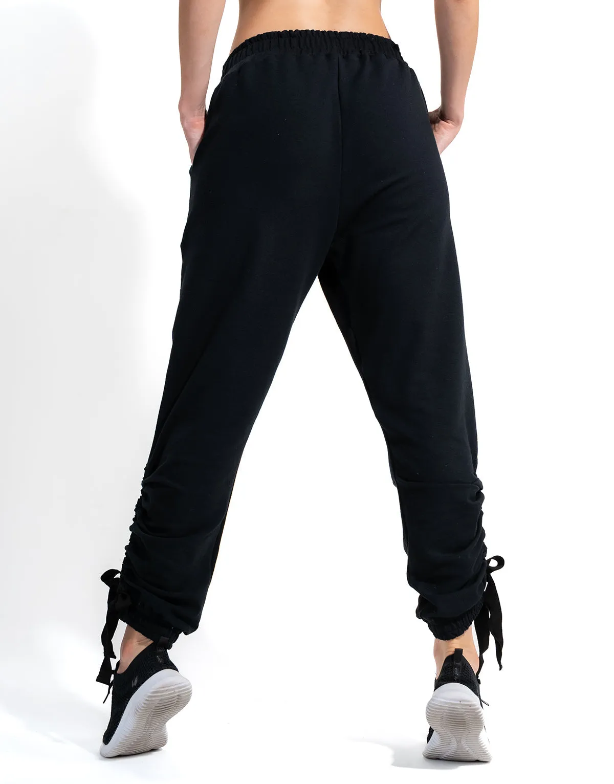 SCRUNCH BLACK JOGGER