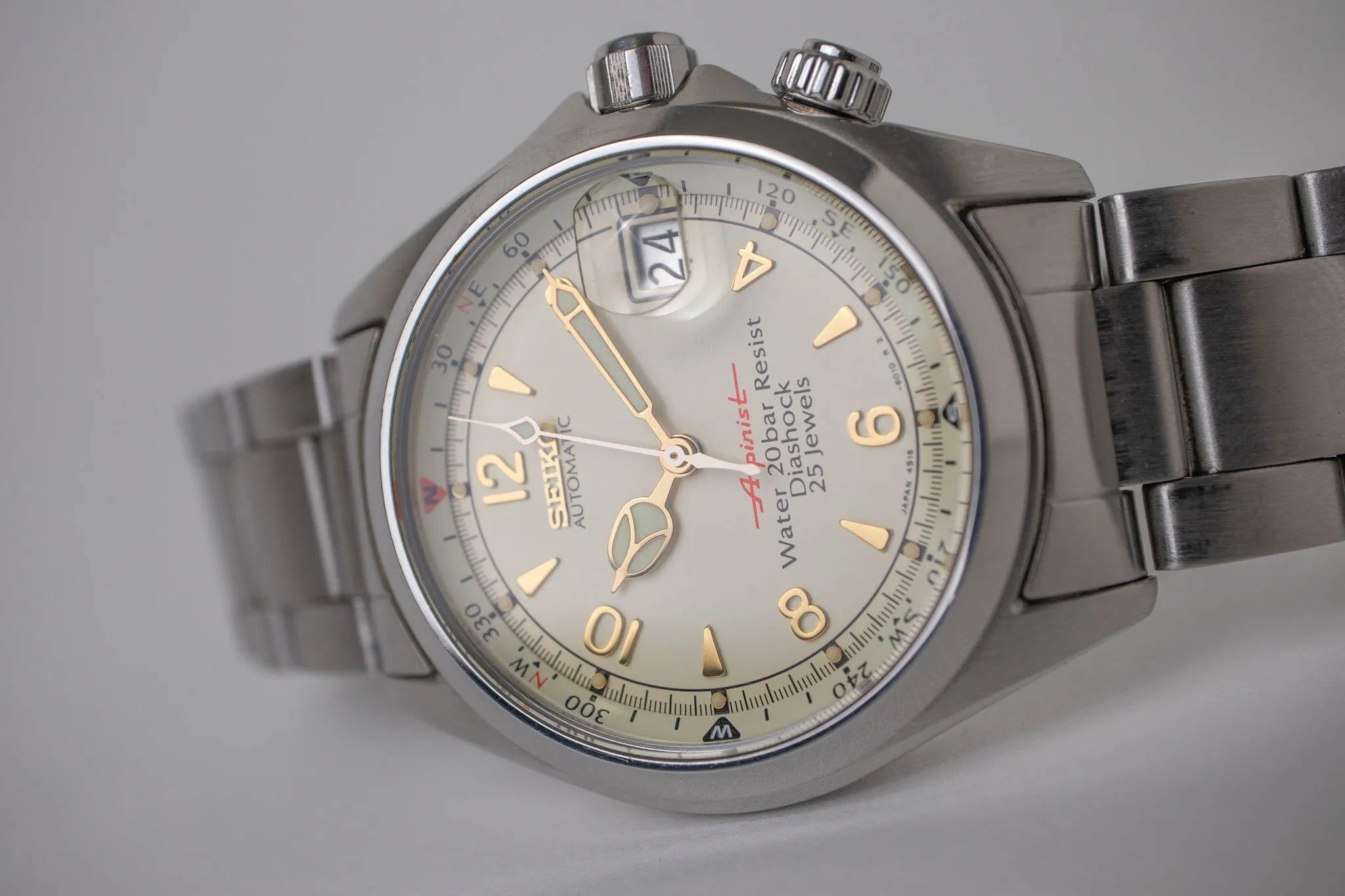 Seiko Alpinist 4S15-6000 ‘Red Alpinist’