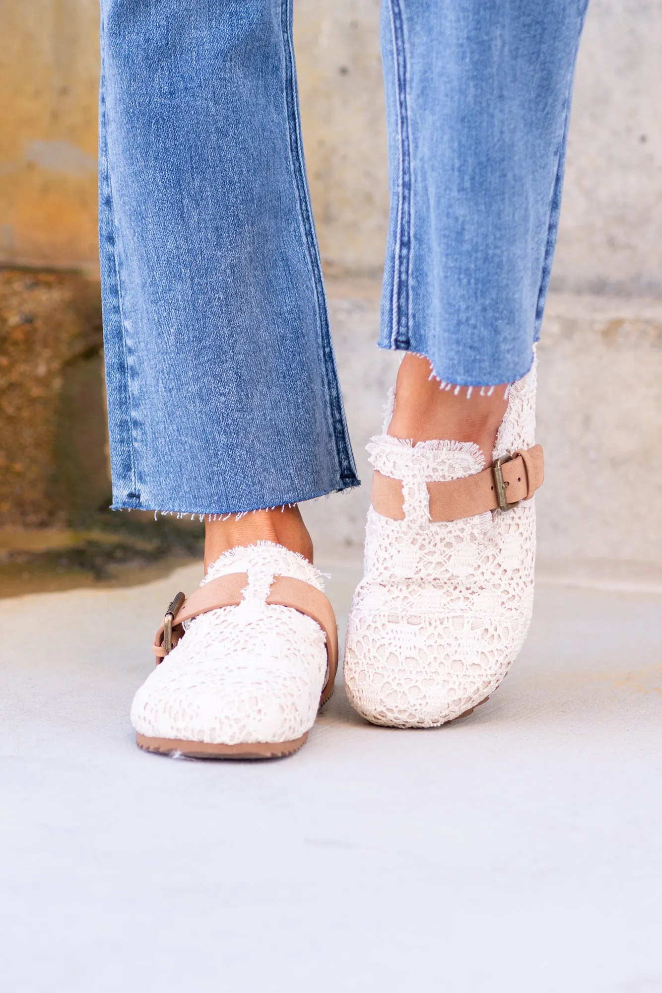 Shilo Lace Slides - Cream