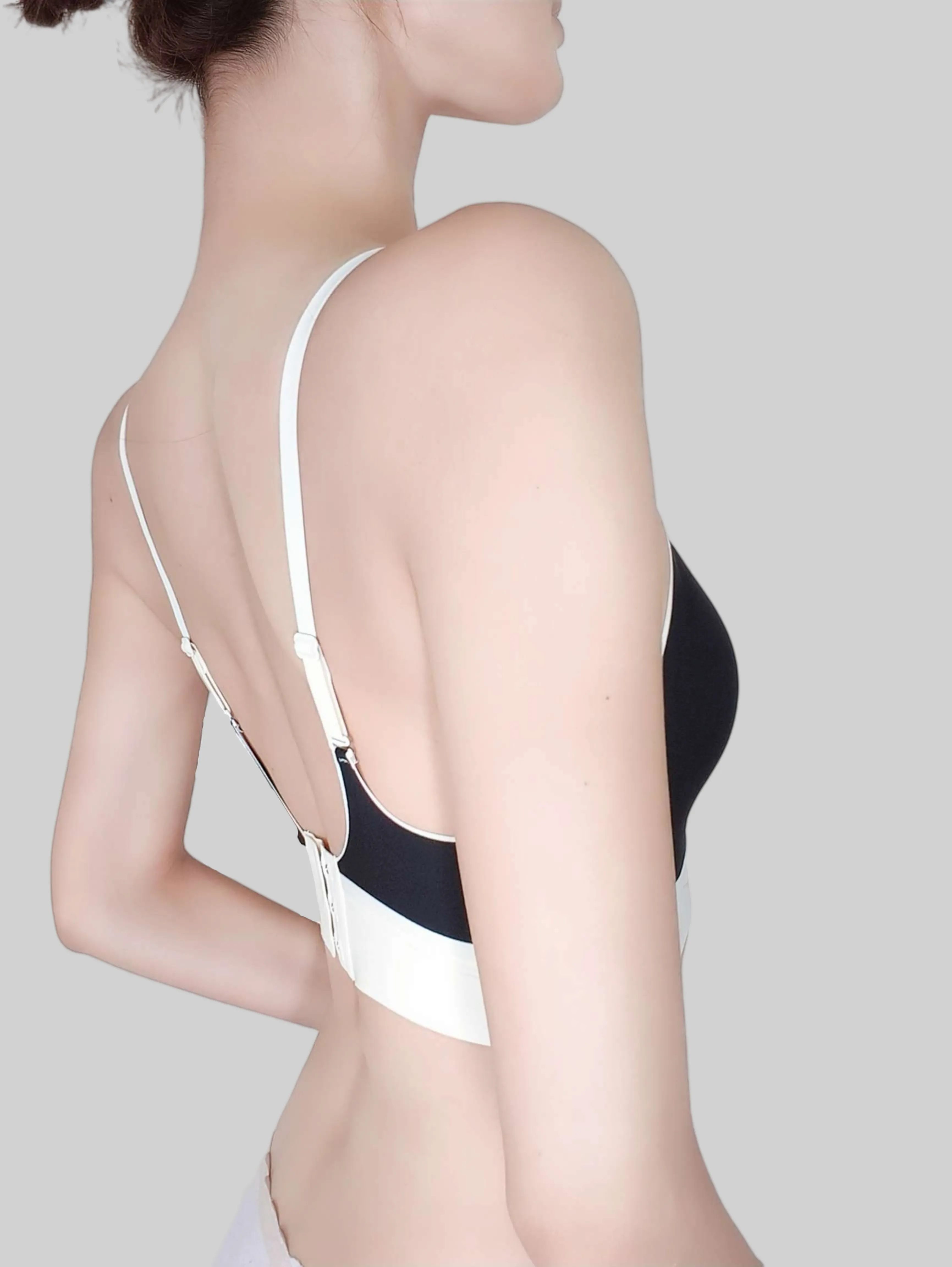 Silky Smooth, Seamless Lifting Bra with Milk-Silk Texture
