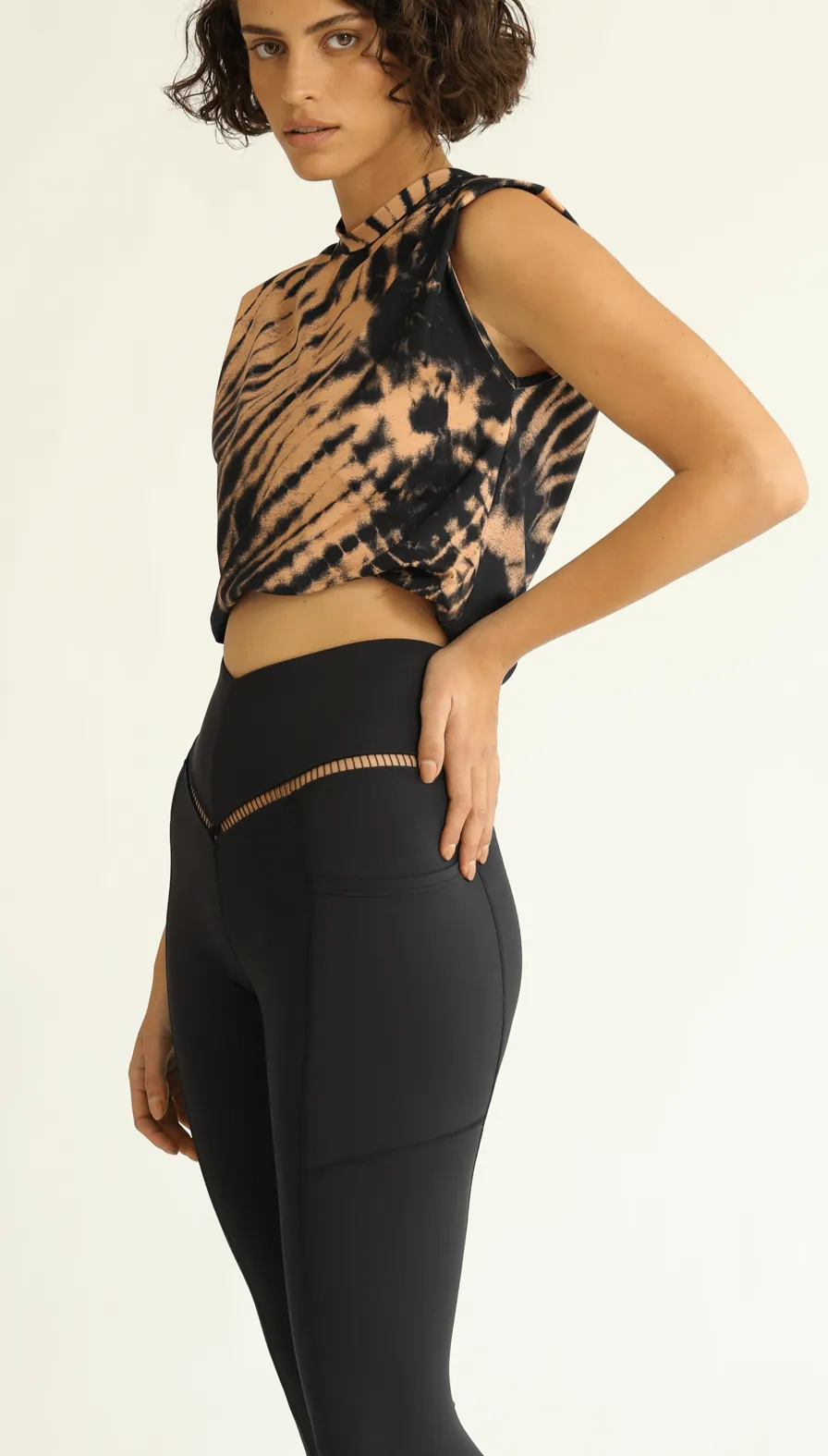 V LONG LEGGINGS BLACK